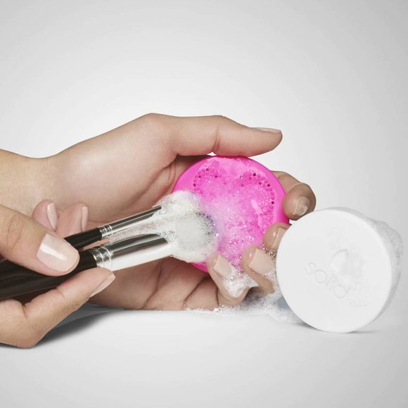 Beautyblender Blendercleanser Solid - Picture 2 of 3